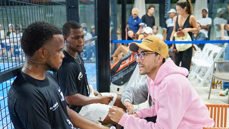 Reymundo Feliz y Winter Jones se coronan campeones en torneo de pádel