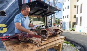 La v&iacute;spera de Nochebuena aumenta el flujo vehicular y comercial en Santo Domingo