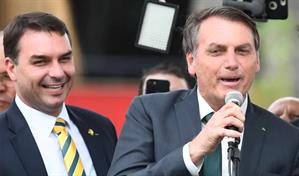 Bolsonaro reafirma a su hijo como candidato presidencial en 2026 en una carta desde c&aacute;rcel