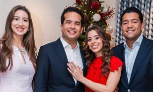 Omar Fern&aacute;ndez se compromete en Nochebuena con su novia Alexia Rubio