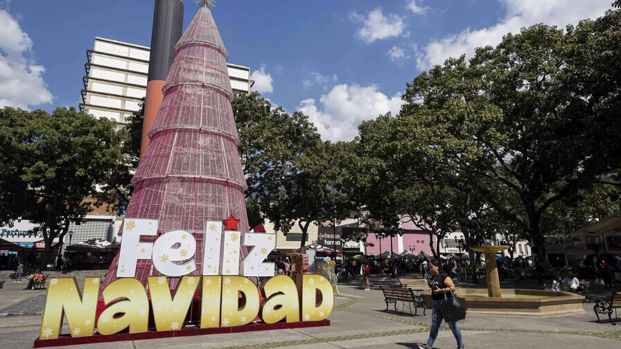 Delcy Rodríguez emula a Maduro y adelanta el inicio de la Navidad al 1 de noviembre Delcy Rodríguez emula a Maduro y adelanta el inicio de la Navidad al 1 de noviembre