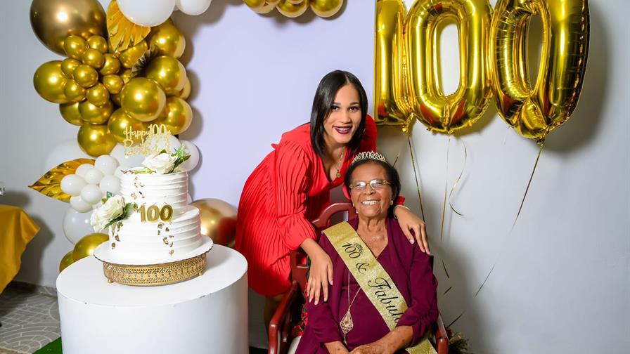 Un siglo de historia: así ve la vida una tatarabuela dominicana que cumplió 100 años