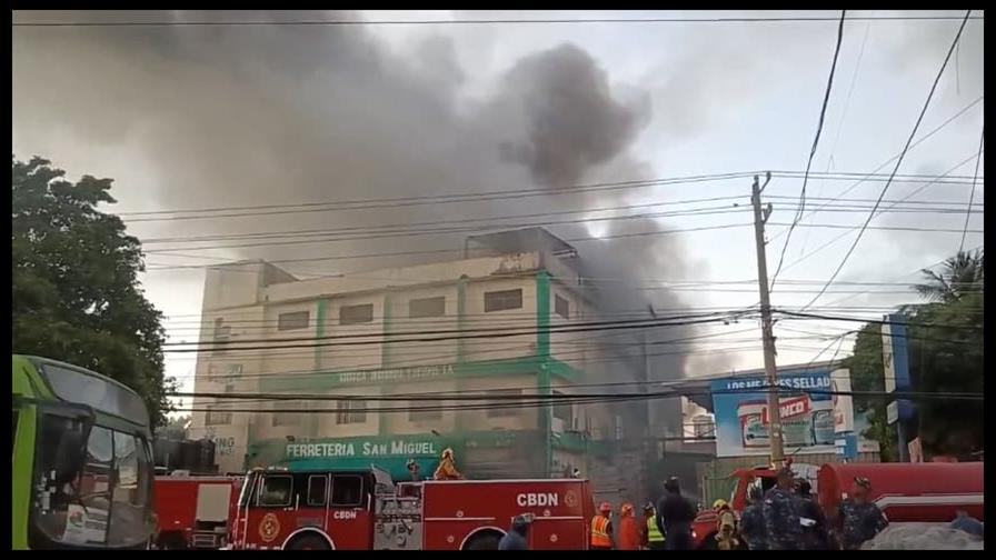 Fuego en la Ferreter&iacute;a San Miguel de la Independencia