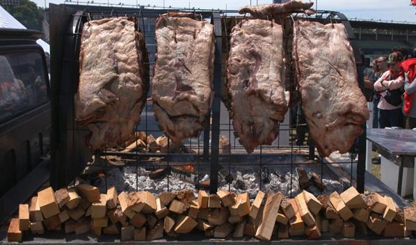 Los argentinos consumen cada vez menos carne Los argentinos consumen cada vez menos carne