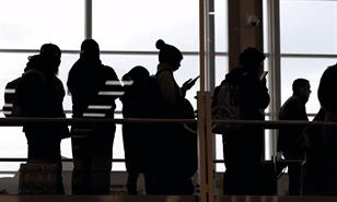 EE. UU. empieza a tomar fotos y datos biom&eacute;tricos de extranjeros que entren y salgan del pa&iacute;s