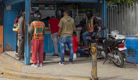 Entre bancas y apuestas digitales, el juego se vuelve enfermedad en RD