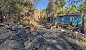 Tres viviendas reducidas a cenizas en Dajab&oacute;n: familias se quedaron sin nada