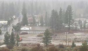 Intensas lluvias e inundaciones repentinas golpean el sur de California