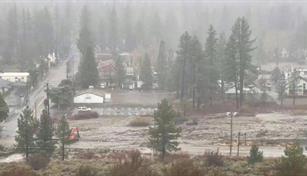 Intensas lluvias e inundaciones repentinas golpean el sur de California