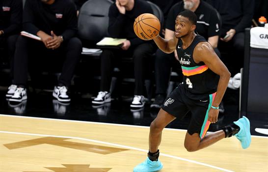 Los Spurs ampl&iacute;an su dominio sobre el Thunder, campe&oacute;n de la NBA