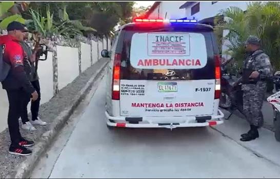 Todav&iacute;a esperan resultados de autopsia de pareja canadiense hallada muerta en Villa Riva