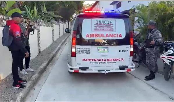 Todav&iacute;a esperan resultados de autopsia de pareja canadiense hallada muerta en Villa Riva