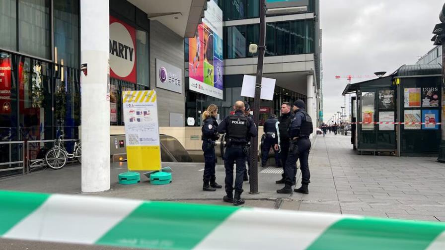 Hombre hiere con cuchillo a tres mujeres en el metro de Par&iacute;s