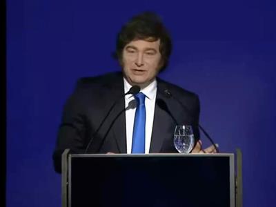 Javier Milei recibe doctorado honoris causa en Cali
