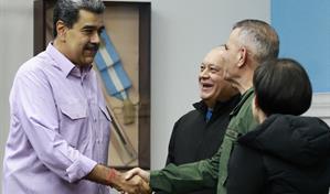 Maduro dice que en EE. UU. fabrican una realidad virtual para robar recursos a Venezuela