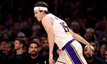Los Lakers pierden a Austin Reaves al menos cuatro semanas por lesi&oacute;n en la pantorrilla
