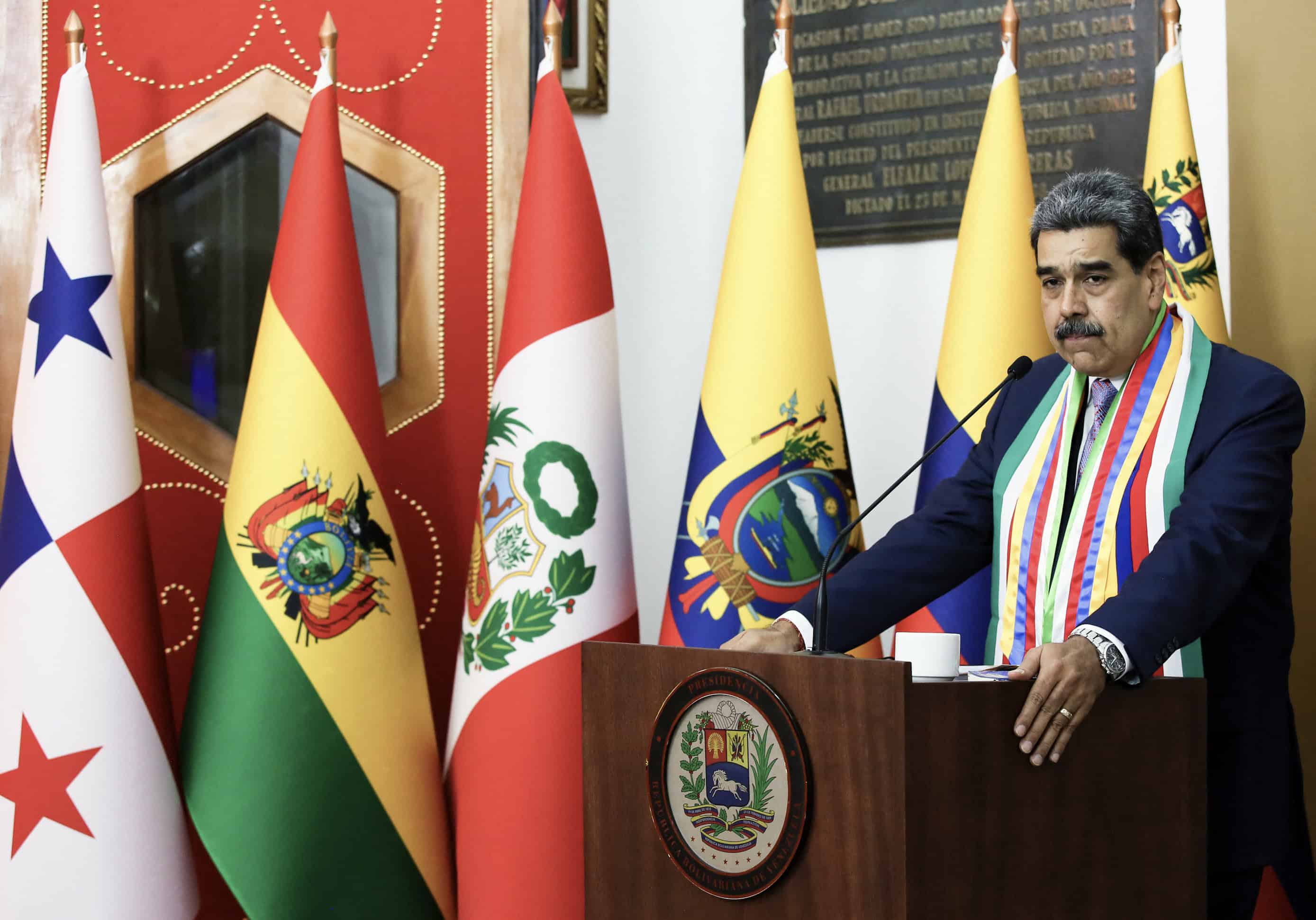 Maduro dice que el futuro de Am&eacute;rica no puede ser ni la guerra ni la amenaza militar