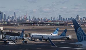 M&aacute;s de 1,700 vuelos cancelados en el &aacute;rea de Nueva York por tormenta de nieve