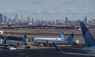 United Airlines subir&aacute; el precio de los vuelos hasta un 20 % por aumento del combustible