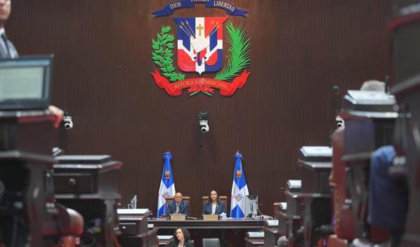 El Congreso aprob&oacute; m&aacute;s de US$1,433 millones en pr&eacute;stamos durante el 2025