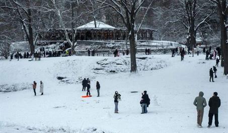 Miles de vuelos cancelados en todo EE. UU. por tormentas invernales en temporada Navide&ntilde;a