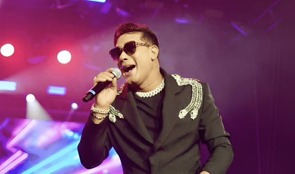 Raul&iacute;n Rodr&iacute;guez protagoniza dos noches memorables de bachata en la Gran Arena del Cibao