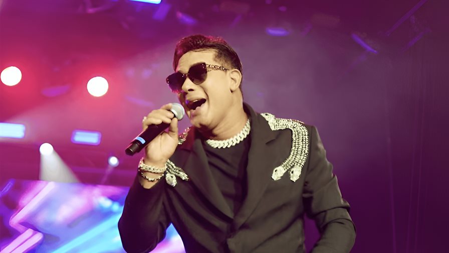 Raul&iacute;n Rodr&iacute;guez protagoniza dos noches memorables de bachata en la Gran Arena del Cibao