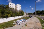 Tras las fiestas, la basura sigue desbordando calles y avenidas de Santo Domingo