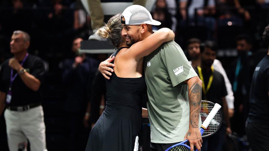 Kyrgios gana a Sabalenka en su Batalla de los Sexos en Dub&aacute;i
