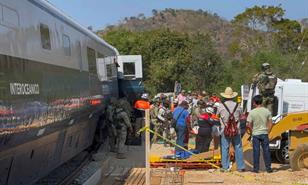Al menos 13 muertos y 98 heridos por accidente ferroviario en el sur de M&eacute;xico