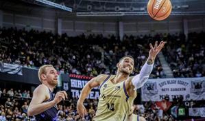 Willy Hernang&oacute;mez lidera un trabajado triunfo del Bar&ccedil;a en Miribilla