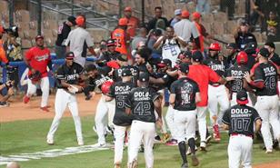 Leones superan a Toros en 11 entradas y comienzan con 2-0 en el round robin