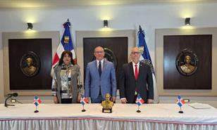 Instituto Duartiano denuncia retiro de s&iacute;mbolos patrios y religiosos en los tribunales