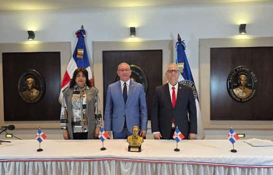 Instituto Duartiano denuncia retiro de s&iacute;mbolos patrios y religiosos en los tribunales