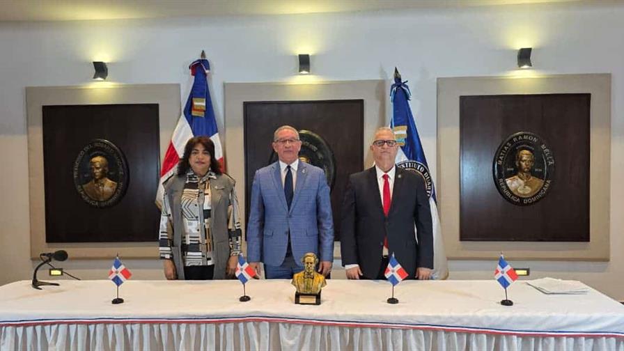 Instituto Duartiano denuncia retiro de símbolos patrios y religiosos en los tribunales Instituto Duartiano denuncia retiro de símbolos patrios y religiosos en los tribunales