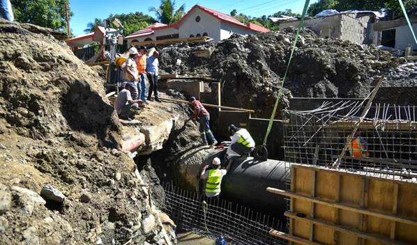 El servicio de agua se reanudar&aacute; gradualmente en Santiago y Moca tras la reparaci&oacute;n de tuber&iacute;a