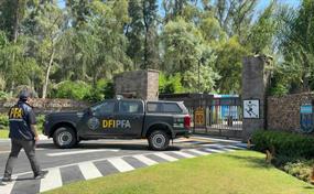 Allanan sedes de la Asociaci&oacute;n de F&uacute;tbol Argentina en investigaci&oacute;n por evasi&oacute;n fiscal