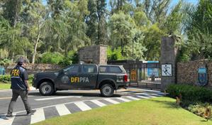 Allanan sedes de la Asociaci&oacute;n de F&uacute;tbol Argentina en investigaci&oacute;n por evasi&oacute;n fiscal