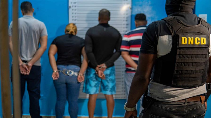 Detenidos por decomiso de coca&iacute;na eran empleados de aerol&iacute;neas y de empresas que operan en el AILA