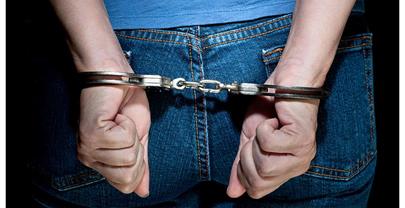 Himno l&eacute;sbico: arrestan en el AILA a escritora imputada por ultraje al Himno Nacional