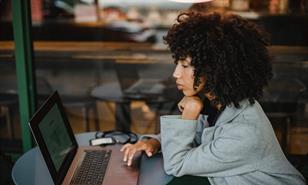 Recomendaciones para proteger tus m&oacute;viles y datos personales durante los viajes de fin de a&ntilde;o