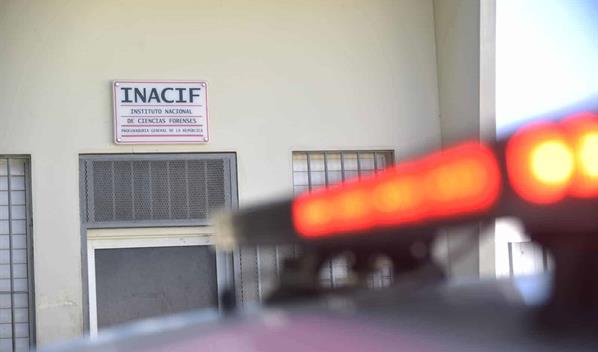 Un hombre mata a su pareja de varias estocadas en Valverde