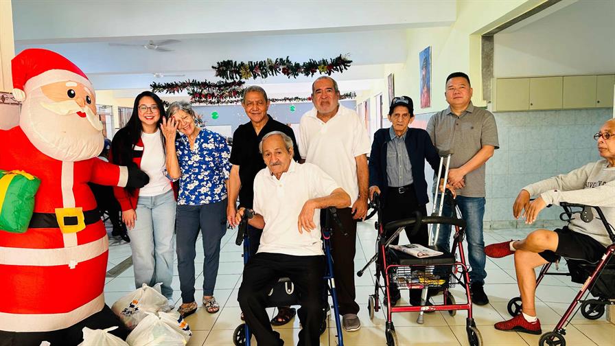 C&aacute;mara General de Comercio de Fujian entrega alimentos en Hogar de Ancianos San Francisco de Asis