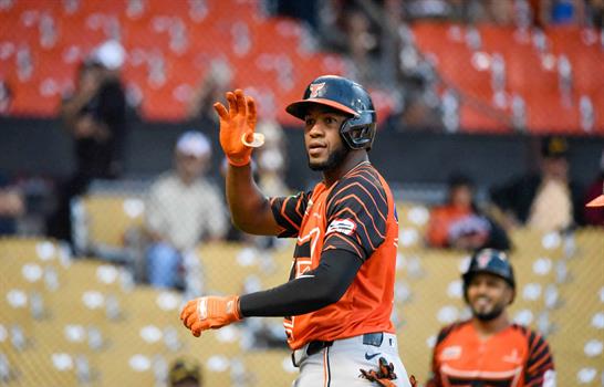 Bryan de la Cruz pone el sello de MVP con producci&oacute;n hist&oacute;rica en la Lidom
