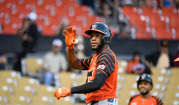 Bryan de la Cruz pone el sello de MVP con producci&oacute;n hist&oacute;rica en la Lidom