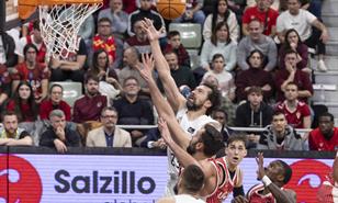 Madrid cierra 2025 en lo m&aacute;s alto al vencer a domicilio al Murcia