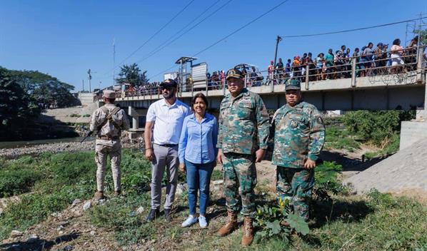 Director de Migraci&oacute;n supervisa controles y acceso al mercado fronterizo de Dajab&oacute;n