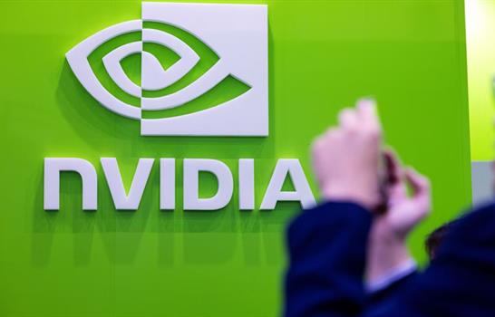 Nvidia ejecuta la compra de acciones de Intel por valor de 5,000 millones de d&oacute;lares