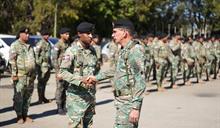 El comandante del Ej&eacute;rcito recorre cinco provincias fronterizas