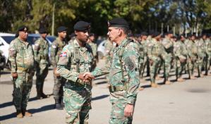 El comandante del Ej&eacute;rcito recorre cinco provincias fronterizas